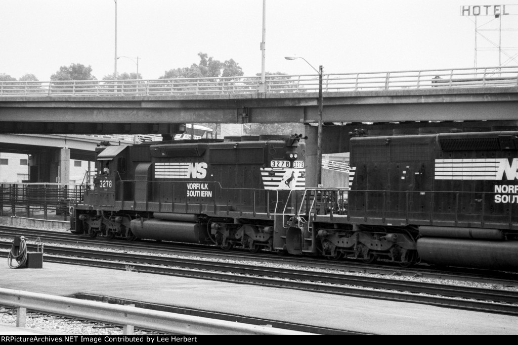 NS 3278 leading a transfer move